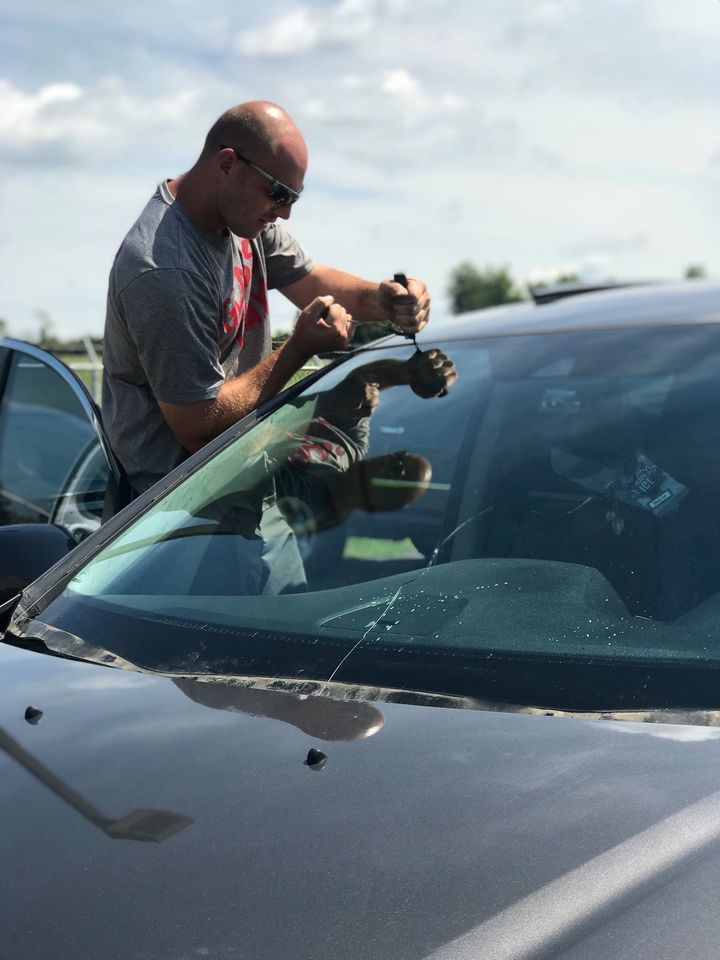 windshield installation in Muncie